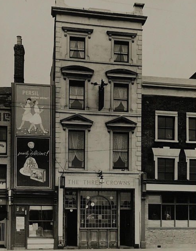 Three Crowns, Stepney