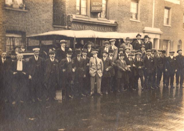 Queens Head, Bromley By Bow