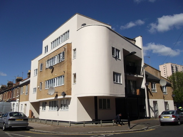 Golden Shoe, Clapton, E5