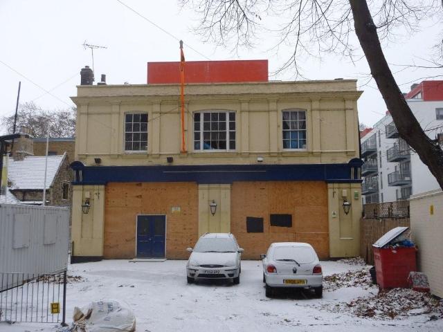 Ship Aground, Clapton, E5