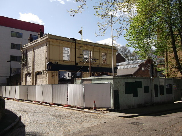 Ship Aground, Clapton, E5