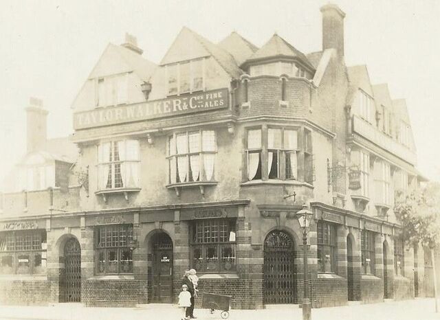 Roding Hotel, East Ham, E6