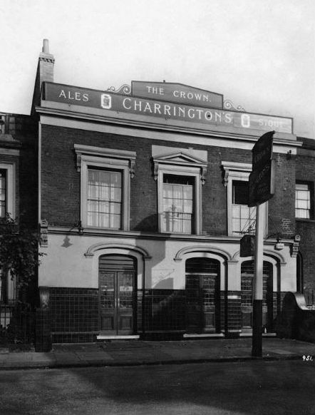 The Crown, Hackney