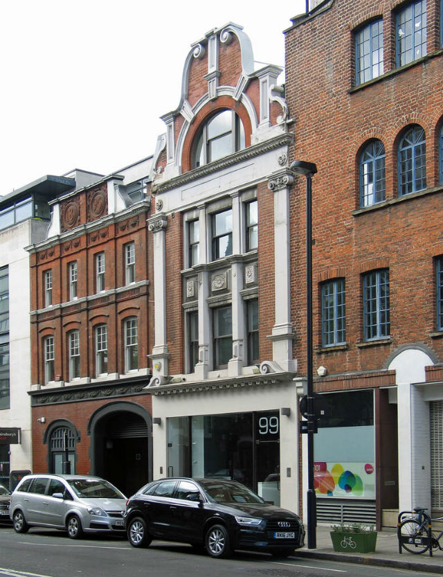 The Horns, Clerkenwell