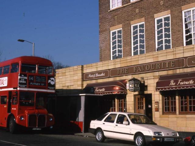 The Favourite, Upper Holloway