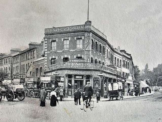 The Favourite, Upper Holloway