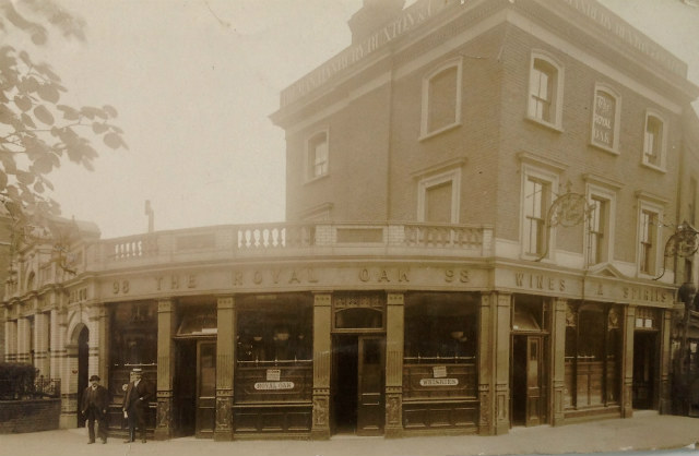 Royal Oak, Upper Holloway