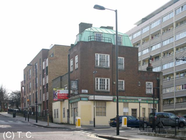 The Crown, Islington