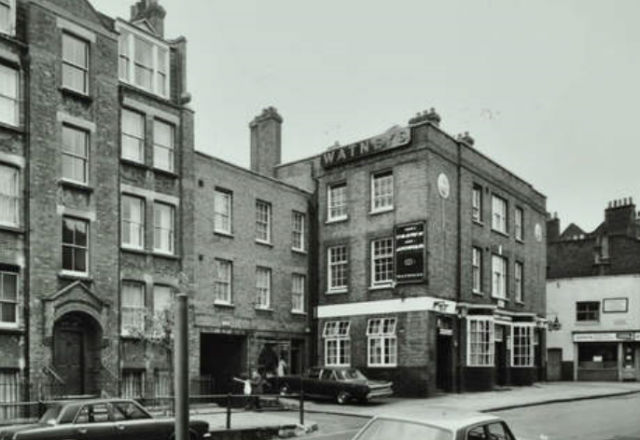 Crown & Anchor, Islington