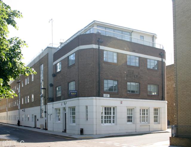 Dove Regent, Islington