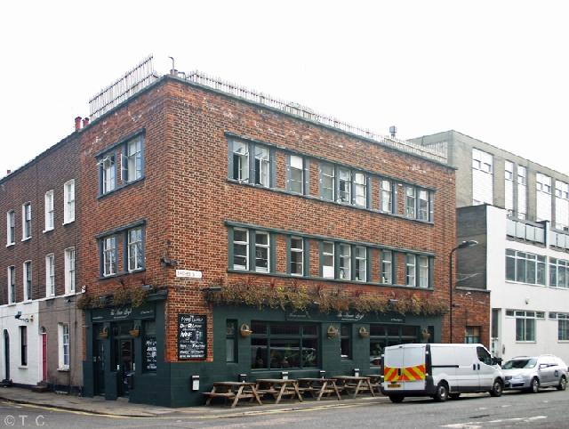 The Globe, Islington