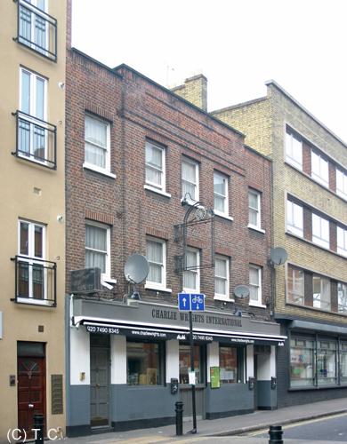 Queens Head, Islington