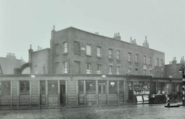 The Albion, Holloway