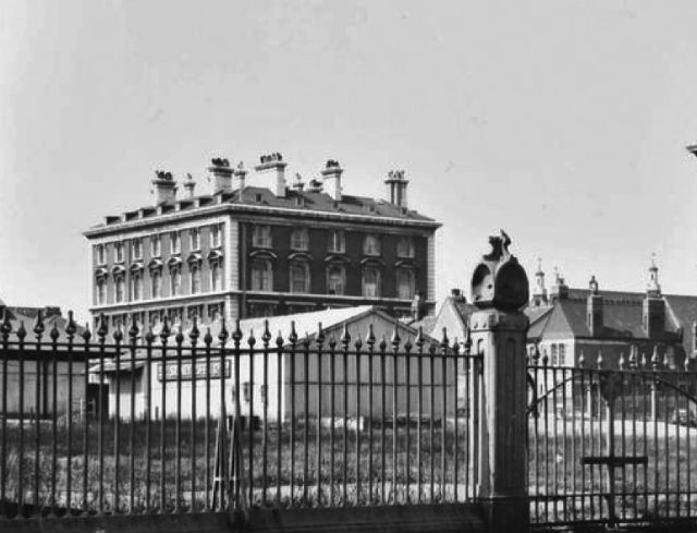 Queens Arms, Holloway