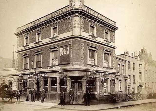 The Giraffe, Walworth