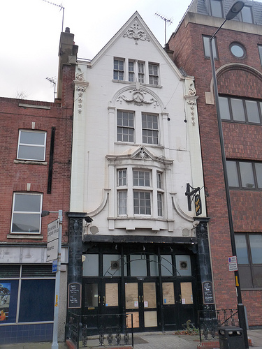 Paper Moon, Southwark