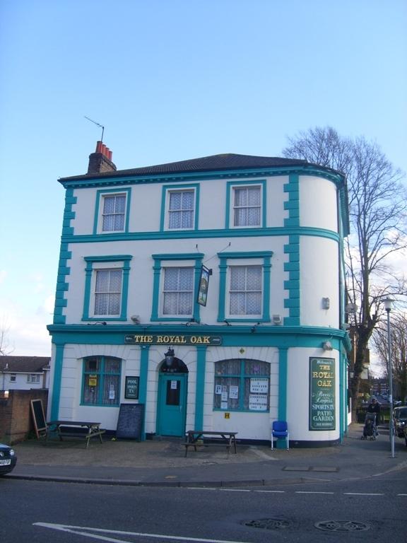 Royal Oak, Penge