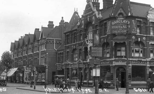 Half Moon, Herne Hill