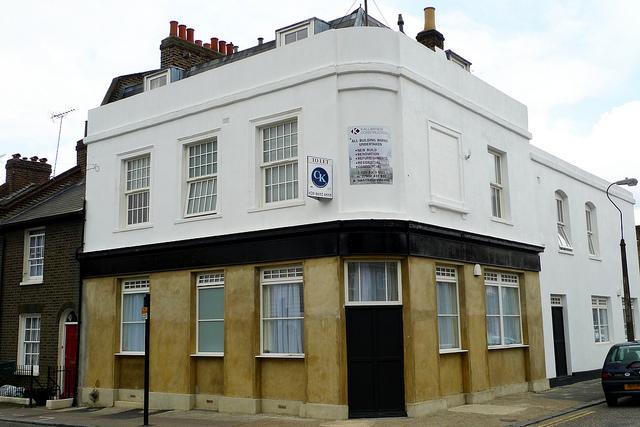 Crown & Sceptre, Deptford