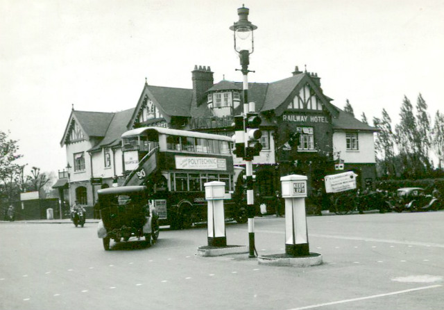 Railway Hotel, Barnes