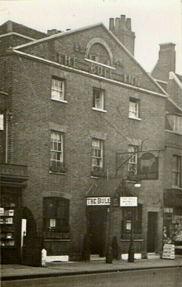 The Bull, Mortlake