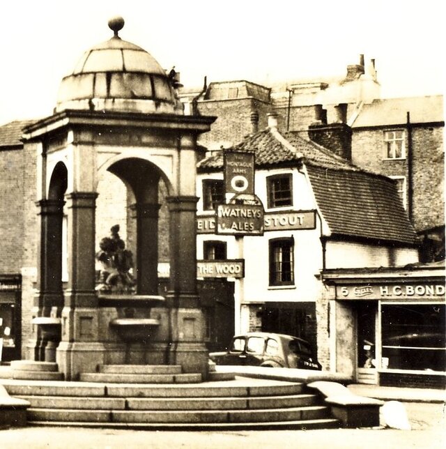 Montague Arms, Putney