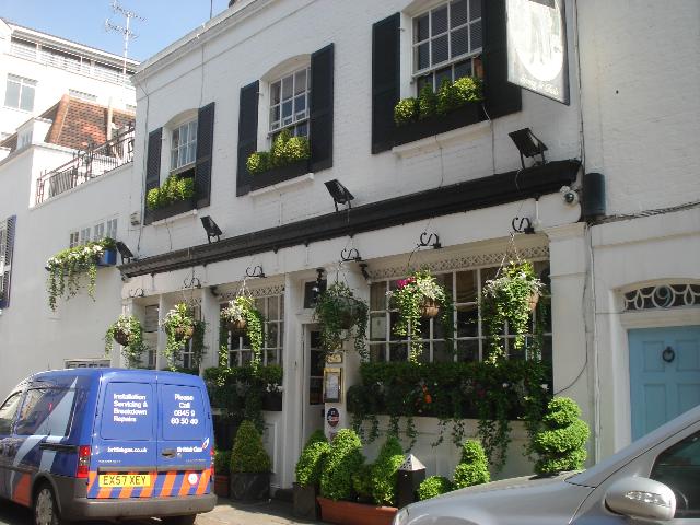 Swag & Tails, South Kensington