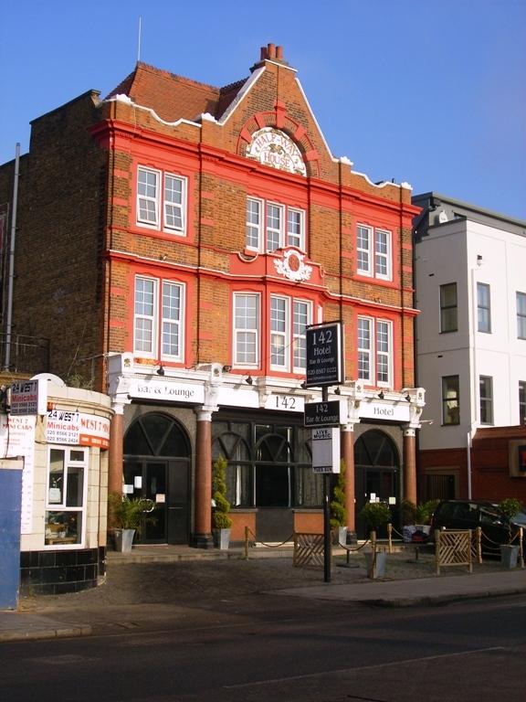 Halfway House, West Ealing