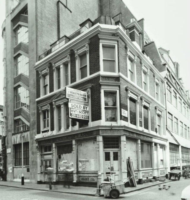 Bricklayers Arms, Marylebone