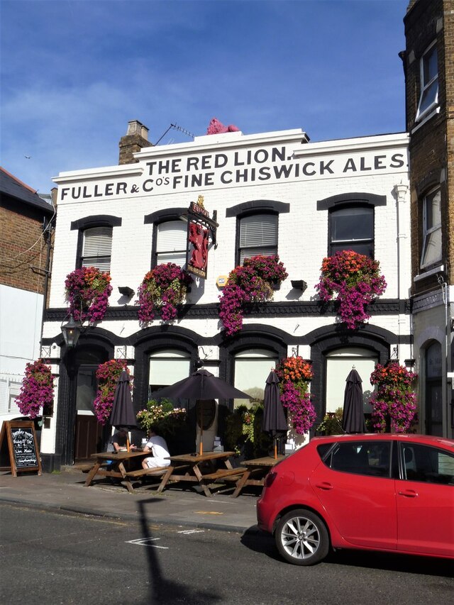 Red Lion, Ealing