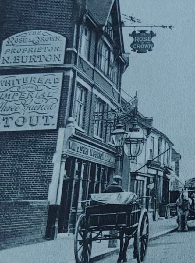 Rose & Crown, Enfield