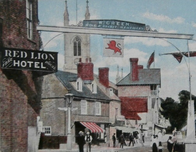 Red Lion, Hampton