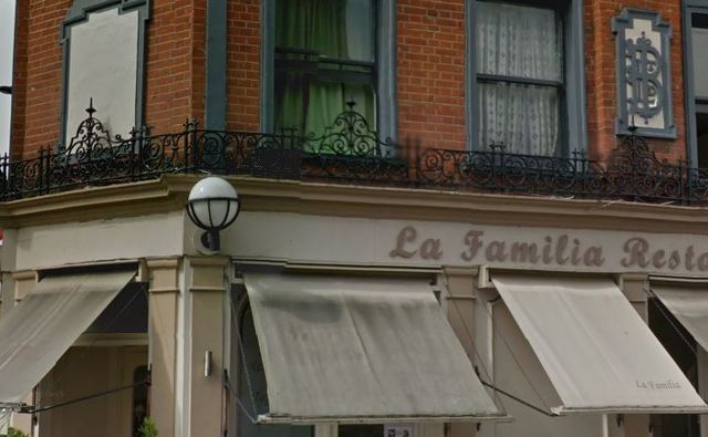 Crown & Anchor, Hampton Hill