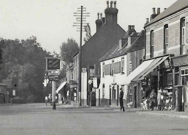 The Cricketers, Harefield