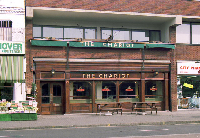 The Chariot, Hounslow
