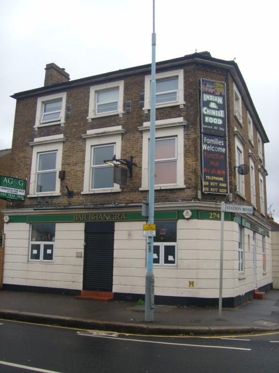 Earl Russell, Hounslow