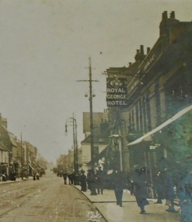 Royal George, Hounslow