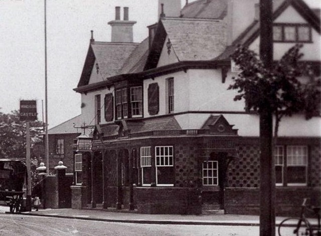 Windsor Castle, Hounslow