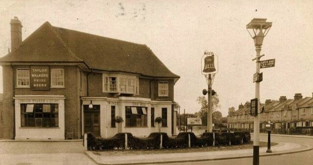 The Bell, Pinner