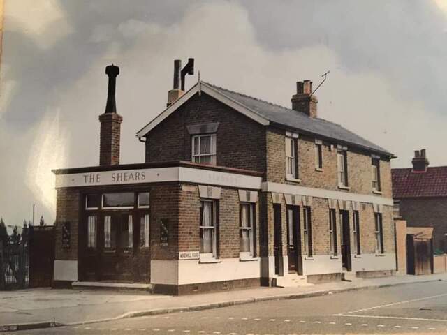 The Shears, Sunbury
