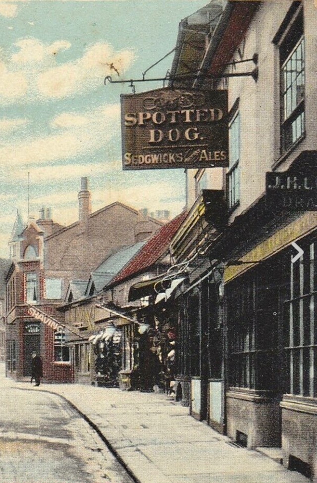 Spotted Dog, Uxbridge