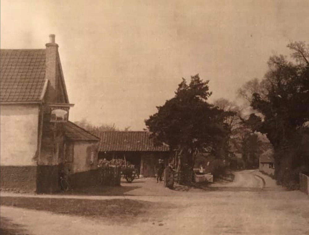 White Horse, Little Cressingham