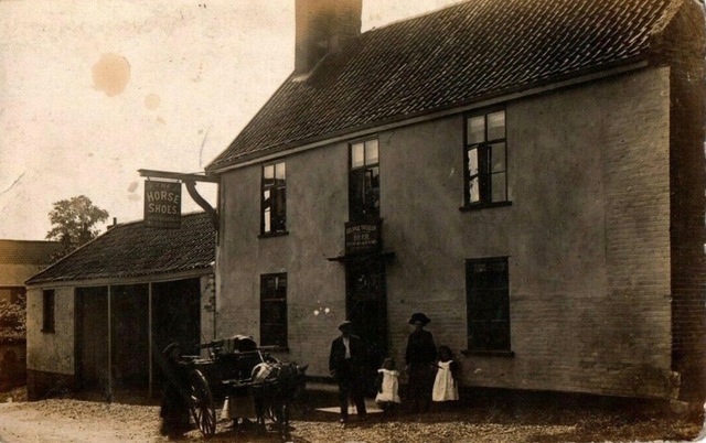 The Horseshoes, Swanton Morley