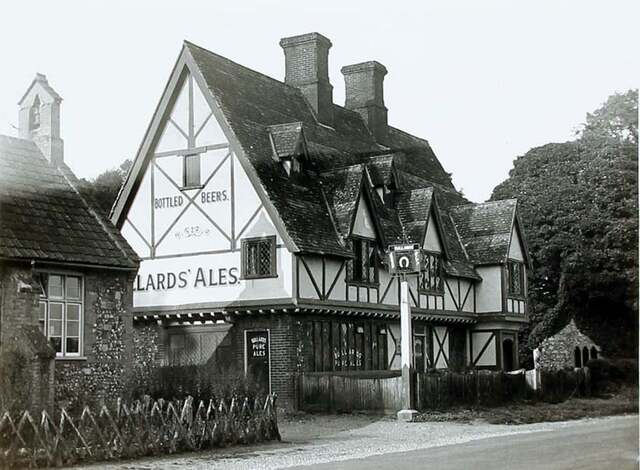 Horse Shoe, West Tofts