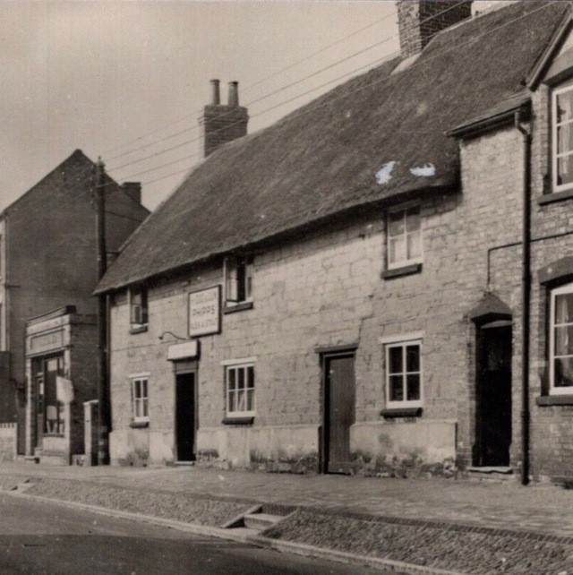 Dog & Gun, Braunston