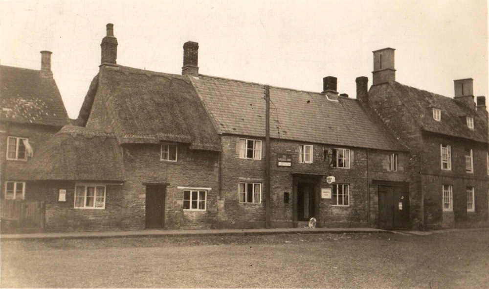Golden Lion, Brigstock