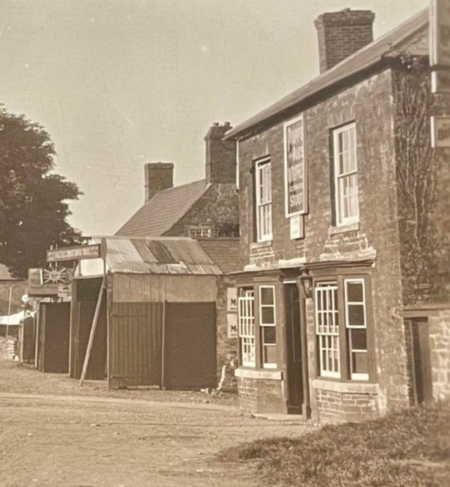 George & Dragon, Fosters Booth