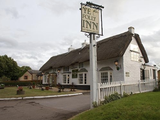 Folly Inn, Towcester