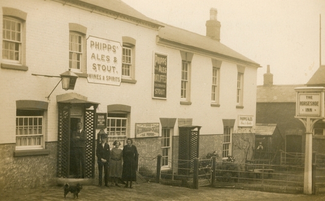 Horseshoe Inn, Weedon