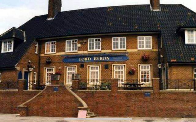 Lord Byron, Mansfield